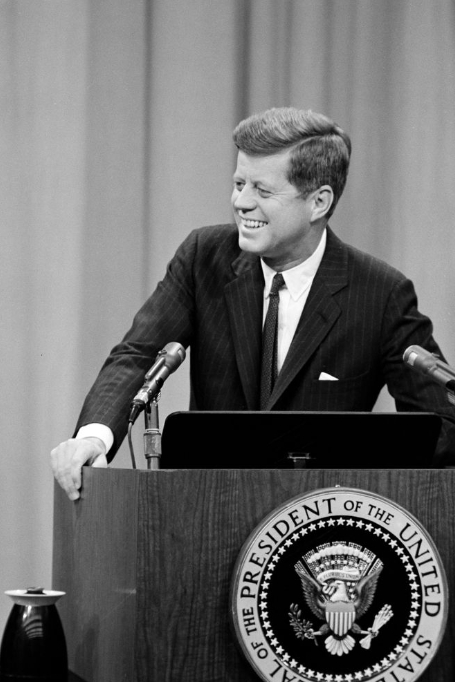 Kecanduan Amerika Serikat yang tak berhenti terhadap pembunuhan JFK 60 tahun kemudian