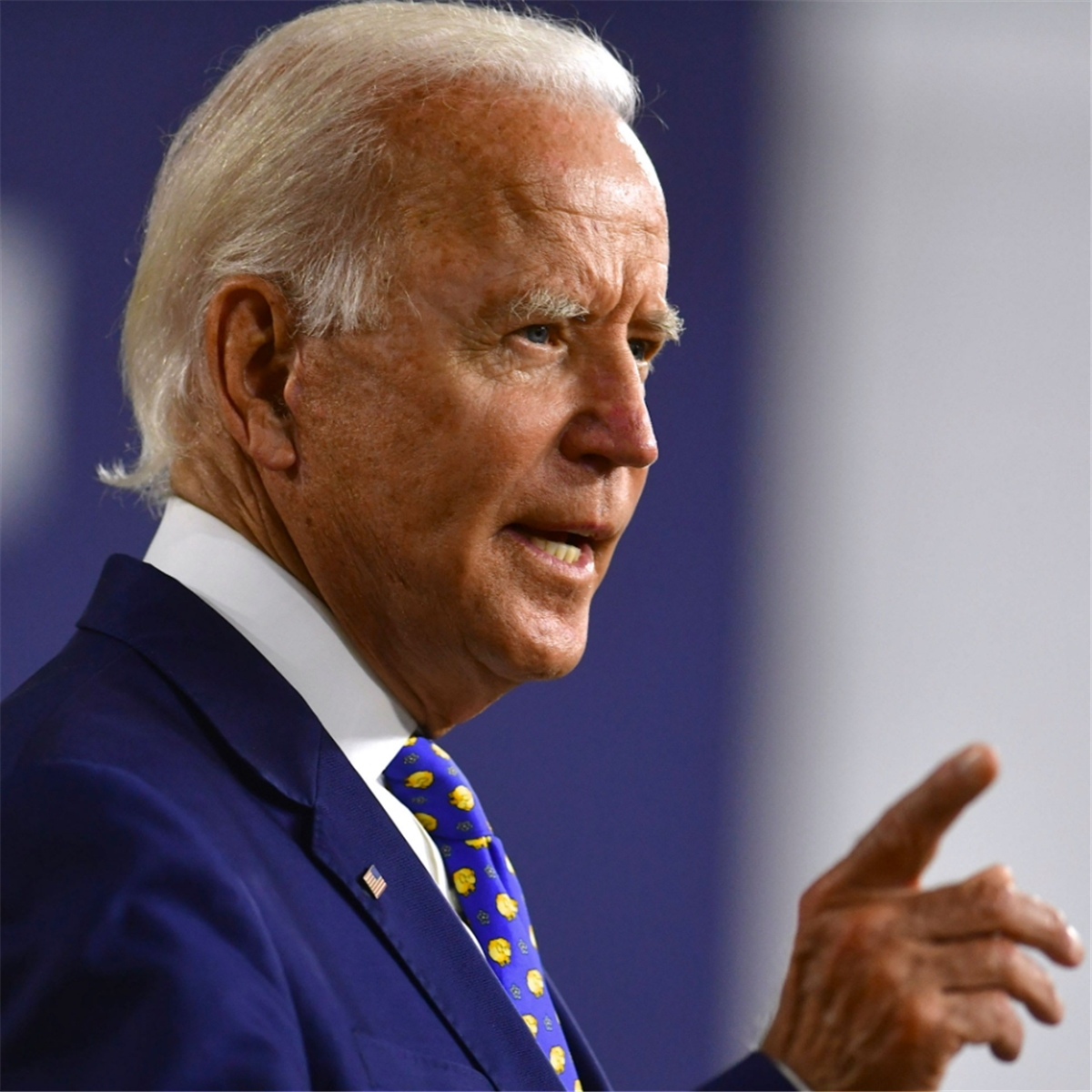 Presiden Joe Biden berencana untuk “mengizinkan Ukraina menggunakan rudal jangkauan jauh Amerika Serikat di dalam wilayah Rusia untuk pertama kalinya”.